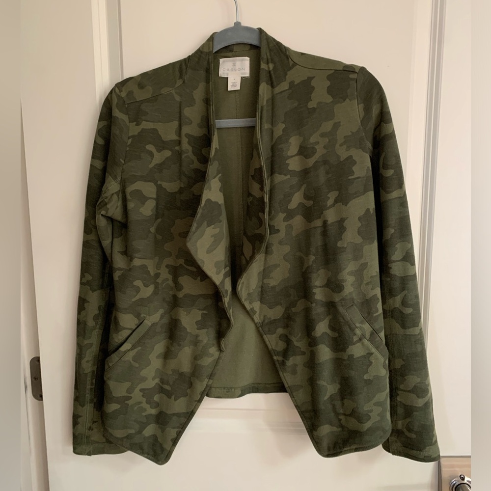 Caslon cotton jersey cardigan cotton/poly jacket. Camouflage print